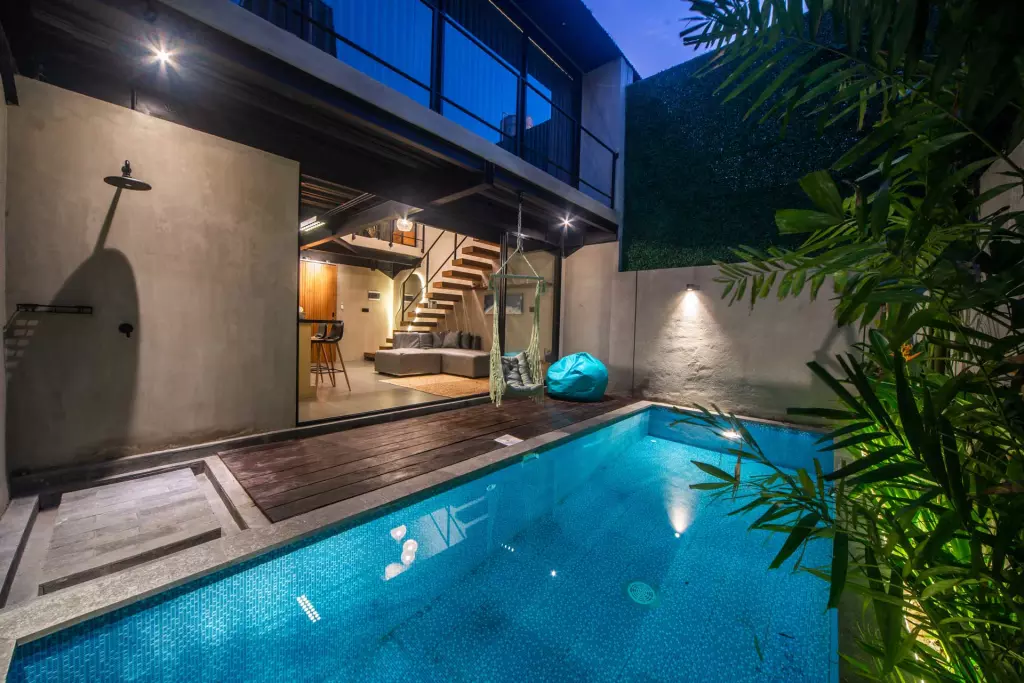 CONTEMPORARY 1 BEDROOM LOFT FOR SALE LEASEHOLD IN BERAWA BE-722 